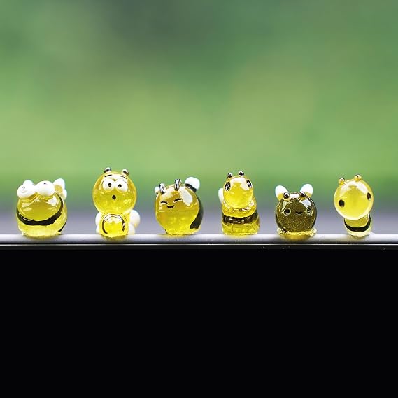 Rislobx Bee Car Dashboard Decorations, 6PCS Cute Luminous Bee Rearview Mirror Decor, Fun Car Interior Ornament Accessories for Women