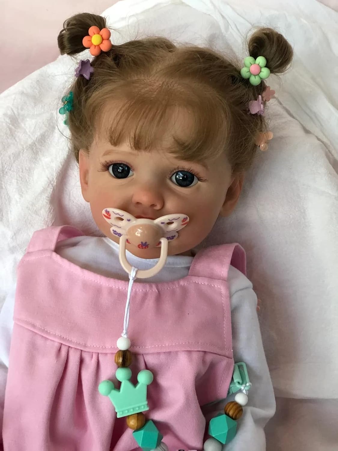 Pinky Reborn Newborn Baby Dolls Girl 22 Inch 55cm,Realistic Newborn Dolls Handmade Brown Curly Hair Big Eyes Handmade Reborn Dolls for Children Playmate