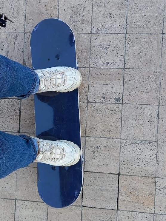 77 Cm Long, 20 Cm Wide Professional Skateboard