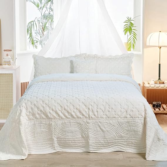 Home Soft Things Oversized King 4 Piece Faux Fur Quilted Tatami Bedspread Bedding Set, Soft Plush Warm Breathable Durable Quilt Coverlet Set with Matching Shams Pillows, 120" x 120", Antique White